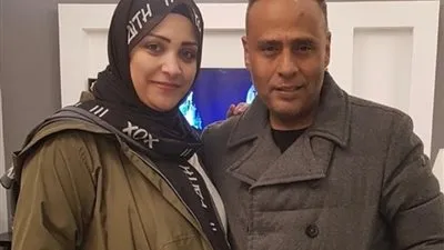 محمود عبدالمغني يهنئ زوجته بعيد ميلادها.. وحجابها يشعل السوشيال ميديا