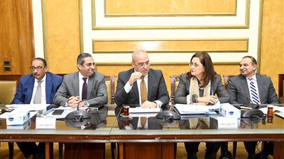 وزيرا الإسكان والتخطيط يناقشان الخطة الاستثمارية للعام المالى 2020/2021