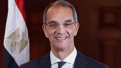وزير الاتصالات يكشف موعد إطلاق خدمات التحول الرقمى الجديدة