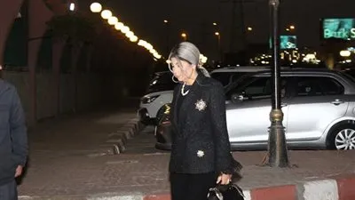 بوسي شلبي تقدم واجب العزاء في نادية لطفي