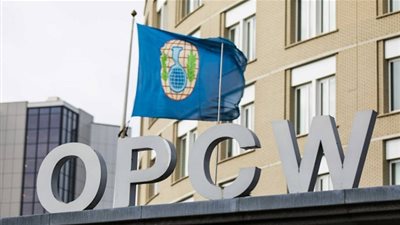 تحقيق: موظفان سابقان بوكالة الأسلحة الكيماوية سربا معلومات سرية