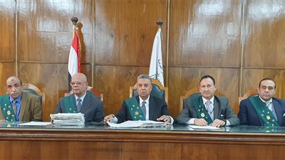 فصل مدرس رياضيات في الإسكندرية لتحرشه بـ120 تلميذة