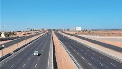 موديل السيارة ولونها.. ننشر شروط القيادة على طريق 