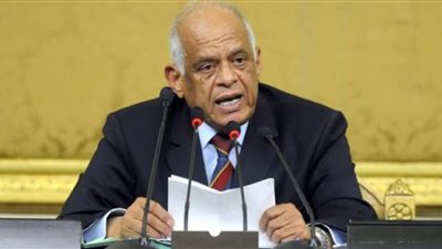 رئيس البرلمان: بيقولوا إني مش متابع.. أنا بفهم لغة الشفاة