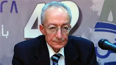 وزير السياحة والآثار ينعي علي رضوان:  فقدنا واحدا من أهم العلماء