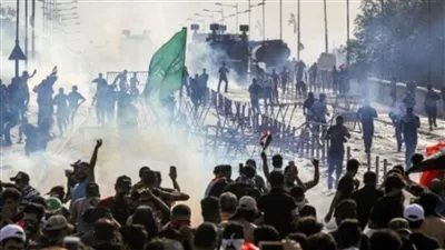 مواجهات بين متظاهرين وقوات الأمن العراقية وسط بغداد