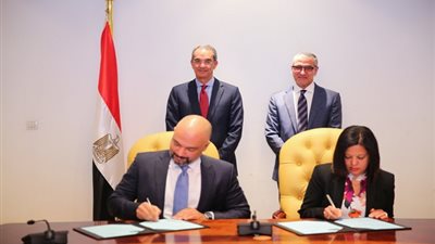 وزارة الاتصالات توقع بروتكول لتوفير برامج لذوي الاحتياجات الخاصة