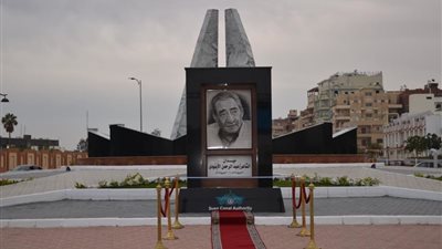 افتتاح ميدان عبد الرحمن الأبنودى بالإسماعيلية (صور)