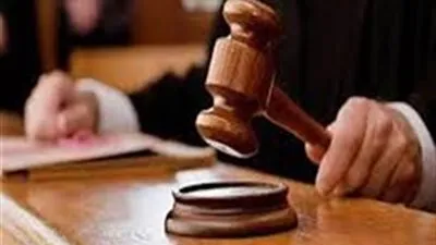 المشدد 3 سنوات لثلاثة متهمين سرقوا مواطنا بالإكراه في التجمع