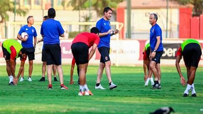 فايلر يطالب لاعبي الأهلي بالتركيز استعدادًا للسوبر