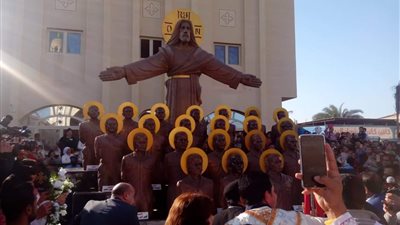 مطران سمالوط يفتتح متحف شهداء ليبيا (صور)