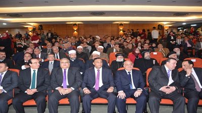 الأنبا داود يشهد احتفال محافظة الدقهلية بالعيد القومي