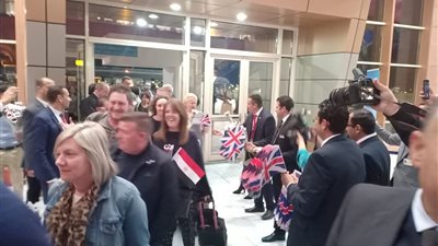 مطار شرم الشيخ يستقبل أولى الرحلات السياحية الإنجليزية (صور)