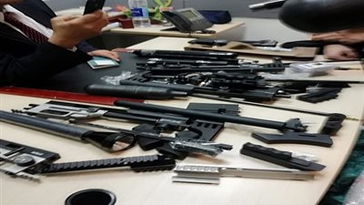 ضبط محاولة تهريب 6 بنادق 