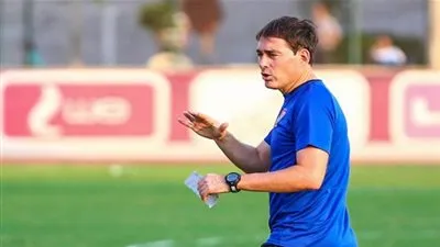 فايلر يجهز سلاحه 