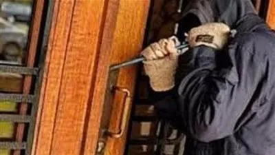 حبس عاطل تخصص في سرقة الشقق بالمطرية