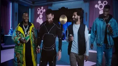 شاهد.. محمد صلاح وميسي مع بوجبا وستيرلينج في إعلان جديد (فيديو)