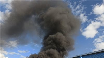 السيطرة على حريق في مصنع أحبار ببرج العرب 