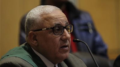 12 أبريل.. إعادة محاكمة 5 متهمين بـ