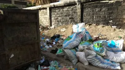 مدير أثار الإسكندرية يتهم حي الجمرك بتحويل معلم أثري إلى مقلب قمامة (صور)