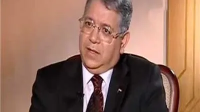 طبيب مصري يكشف عن عقار يعالج فيروس كورونا ومتوفر بالأسواق