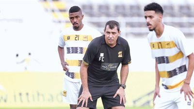 ماذا قدم مدرب اتحاد جدة في أول مباراة له؟