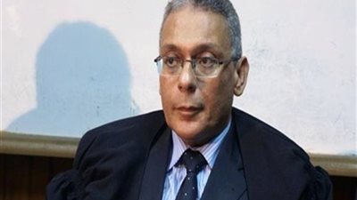 عميد الإعلام الأسبق: بعض المذيعيين غير مؤهلين لمخاطبة الجمهور