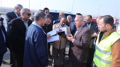 وزير النقل: إعادة تنظيم وضع الإعلانات على الطريق الدائري 