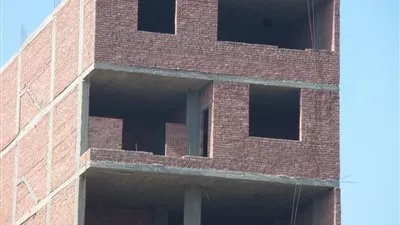 ظهور علامات يوم القيامة بقنا.. التطاول في البنيان يكشف فساد المحليات (صور)