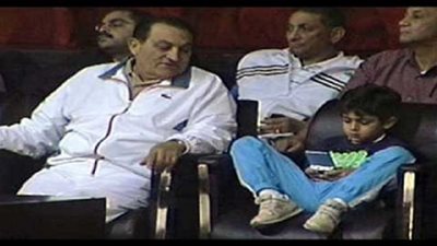 حسني مبارك.. الرياضي الذي عشق لعبة مغمورة وحافظ على رشاقته 91 عاما (صور)