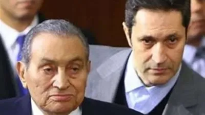 أزمات صحية وعمليات جراحية.. تاريخ مبارك مع المرض 