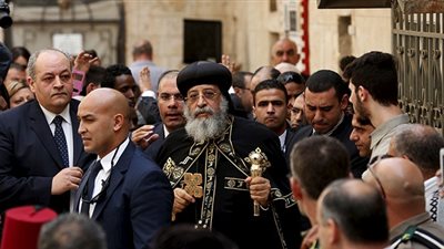 مصادر: وفد كنسي يُشارك فى تشييع جنازة مبارك غدًا