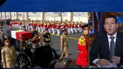 بعد جنازة مبارك العسكرية.. عمرو عبدالحميد: النشطاء خسروا الرهان (فيديو)