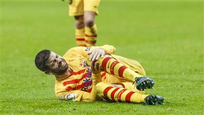 صحيفة اسبانية تكشف فرص بيكيه في المشاركة أمام ريال مدريد