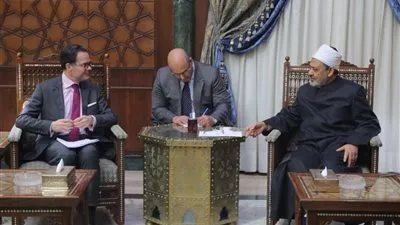 السفير الفرنسى: الأزهر يحمل مكانة عالمية ويمثل الإسلام المعتدل