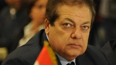 محمد أبو العينين ناعيا مبارك: كان قائدًا وطنيًا قدم لمصر الكثير