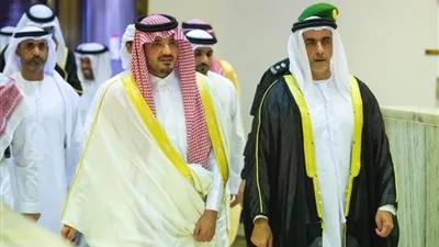 وصول وزير داخلية الإمارات الرياض لتقديم التعازي في وفاة الأمير طلال