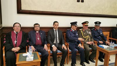 وفد رئاسة الطائفة الإنجيلية يشارك في عزاء مبارك