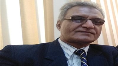 نقيب الأطباء اليمني الأسبق بمحافظة لحج يتحدث لــ 