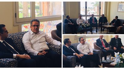 وزير السياحة والآثار يلتقي سفراء العالم بالغردقة 