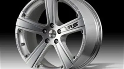 نصائح يجب معرفتها لتنظيف جنوط الألومنيوم بسيارتك 