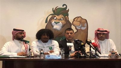 أهلي جدة يقدم مدربه الجديد لوسائل الإعلام