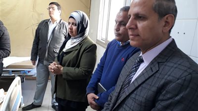 وكيل تعليم الفيوم يتابع الحالة الصحية لـ6 طالبات