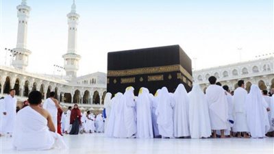 السعودية تكشف سبب تعليق العمرة مؤقتاً للمواطنين والمقيمين بالمملكة
