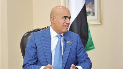  سفير الإمارات بالصين: مبادرة الإجلاء تأكيداً لنهج العمل الإنساني