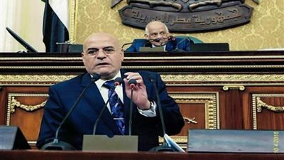 برلماني يشيد بتطبيق كتاب 