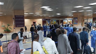 عاجل.. نقل الفندق العائم المكتشف بداخله مصابين بالكورونا خارج الأقصر