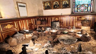 الكنيسة المرقسية تعرض آخر أدوات الميرون للبابا كيرلس السادس