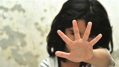 اعترافات صادمة لوالدة طفلة عقب هتك عرضها بالعجوزة