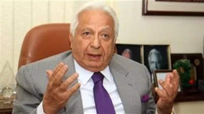 أحمد عكاشة: 